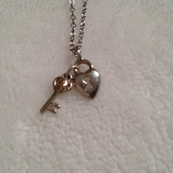 🚫SOLD🚫Black Hills Gold Necklace - Picture 2 of 2