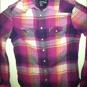 American eagle favorite fit button up shirt