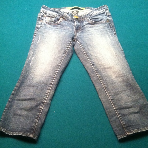 Refuge Capris - Picture 2 of 3