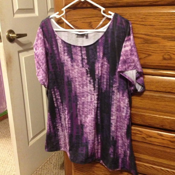 Purple design shirt💜