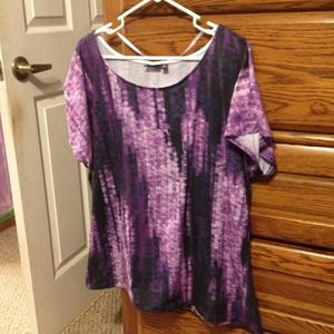 Purple design shirt💜