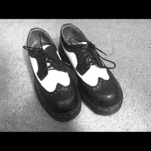 RESERVED-Doc Marten Wingtips