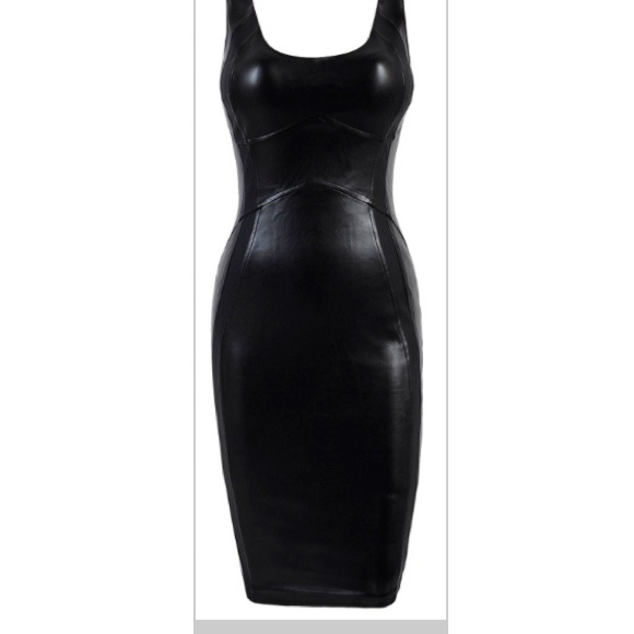 ✂Fitted Leatherette dress✂