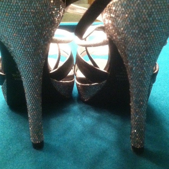 Beautiful Classy Heels - Picture 3 of 4