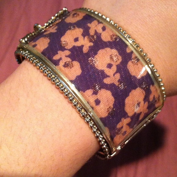 Rachel Leigh Cuff Bracelet!!! - Picture 2 of 4