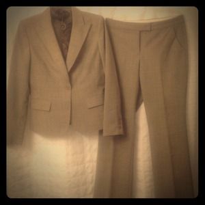 Almost new Anne Klein tan suit, size 8