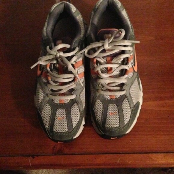 Running shoes 👉saved 👈