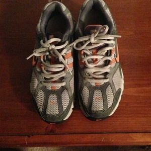 Running shoes 👉saved 👈