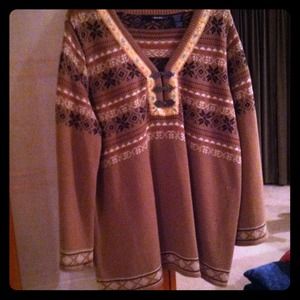 Brown/creme tunic sweater.