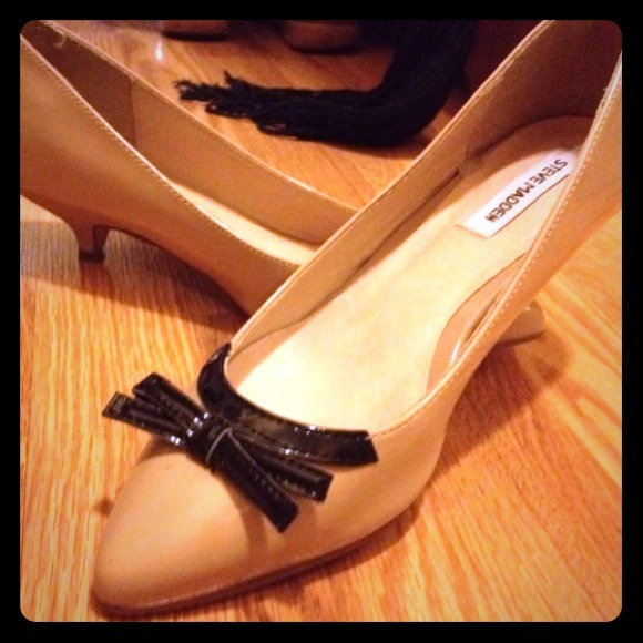 Steve Madden Shoes - Nude Patent Kitten Heels