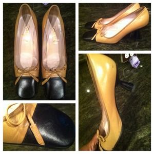 CHANEL Shoes - Vintage Chanel pumps Authentic CHANEL Shoes - Vintage Chanel pumps Authentic