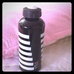 🚫Sold🚫Victoria's Secret sexy sport water bottle