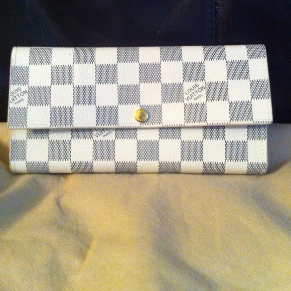 SOLD....LV Wallet