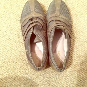 RESERVED Lacoste shoes