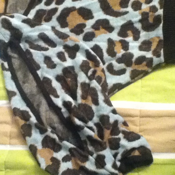 leopard top - Picture 2 of 3