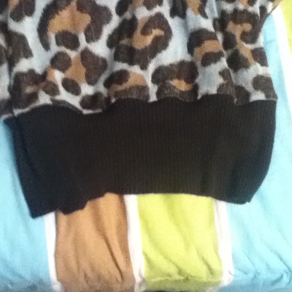 leopard top - Picture 3 of 3
