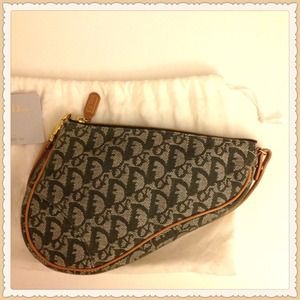 🌴Sold🌴Christian Dior wristlet/ pouch