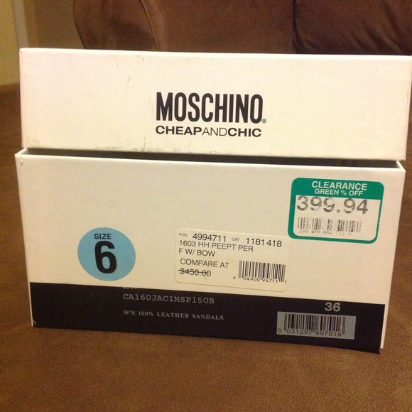 New & authentic! Moschino shoes size 6 - Picture 4 of 4