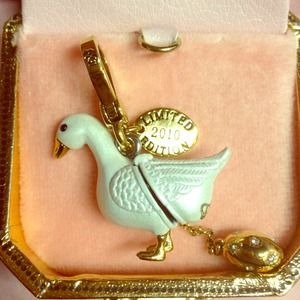 💢SOLD💢Juicy Couture Limited Goose Charm