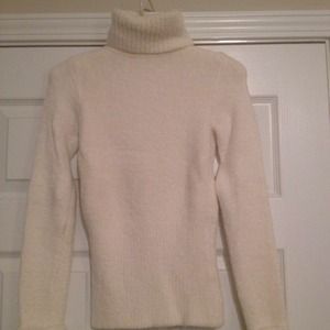 Bebe winter white super soft sweater