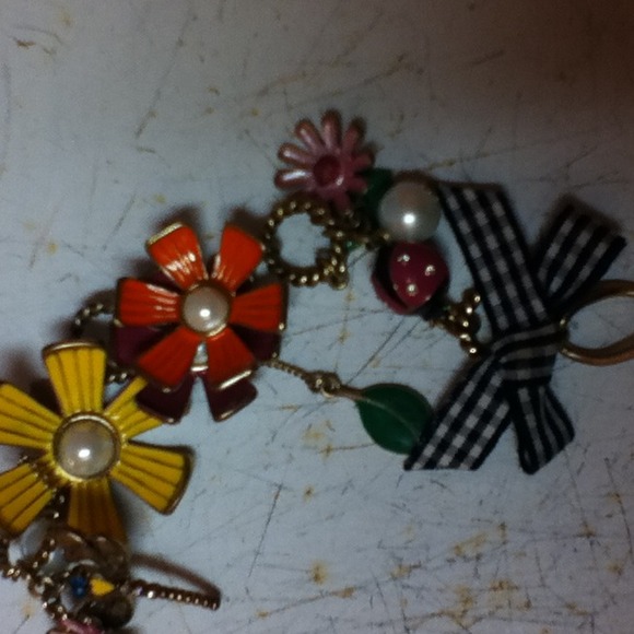 Springtime necklace *sold In bundle* - Picture 2 of 3