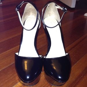 Zara Vamp Shoe with Wedge Heel