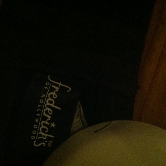 TRADED---38 d Bra in good condition - Picture 2 of 2