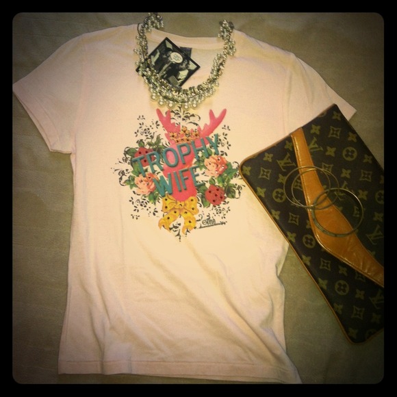 Trophy Wife. NWT*Swarovski