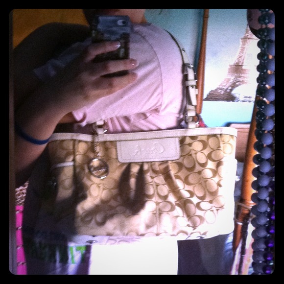 ⛔⛔ HOLD ⛔⛔ AUTHENTIC coach purse