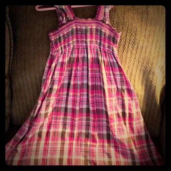 🔴SOLD🔴 Little girls plaid sun dress. Super cute!