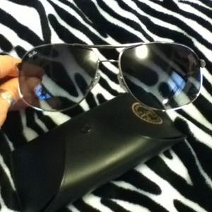 💥FINAL PRICE REDUCTION💥😎Ray Ban Silver 3387😎