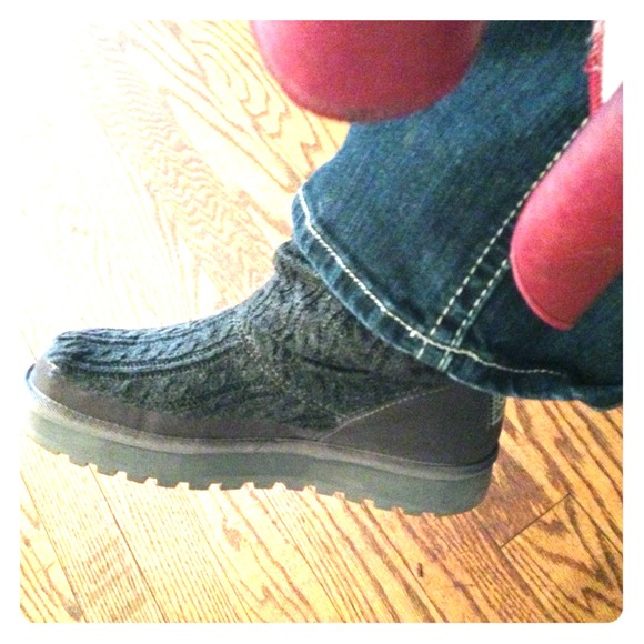 Sketchers  Knit Boots