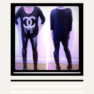 CHANEL Tops - Trade Marked Bleeding CC top very chic and stylish CHANEL Tops - Trade Marked Bleeding CC top very chic and stylish