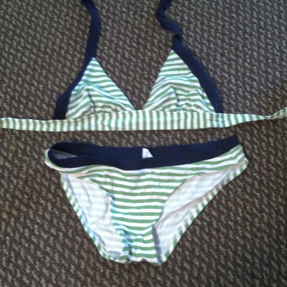 *Reduced* Gap bathing suit🎀🎀