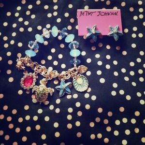 Betsey Johnson Starfish Earrings Charm Bracelet