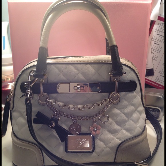 Leather small quilted Guess Satchel.