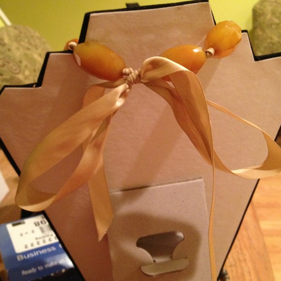 Mustard quartz necklace - Picture 3 of 3