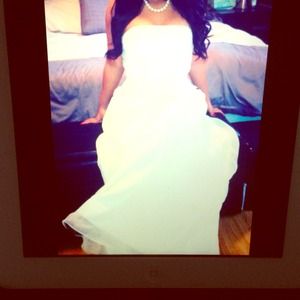 ~Elegant Wedding Gown~👚👚🎽💄🌂