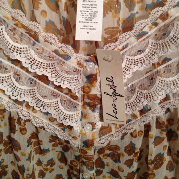 βSOLD IN BUNDLE - Picture 2 of 3