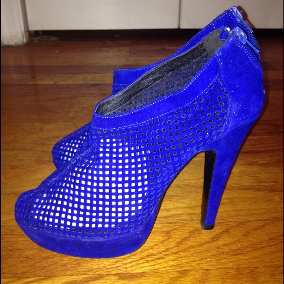 Cobalt suede bootie - Picture 2 of 4