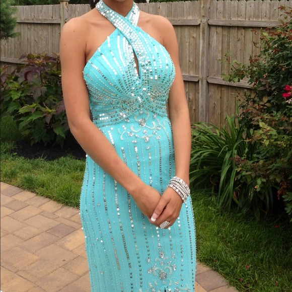Prom Dress (NEGOTIABLE AND NEEDS TO BE SOLD!!!!!!) - Picture 3 of 4