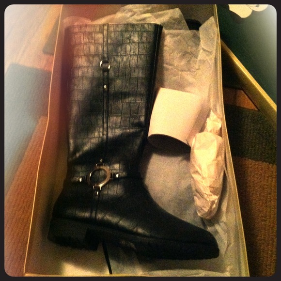 ***~SOLD~**Super cute riding boots