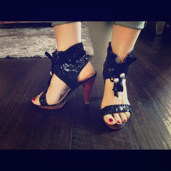 Naughty Monkey size 7 shoes