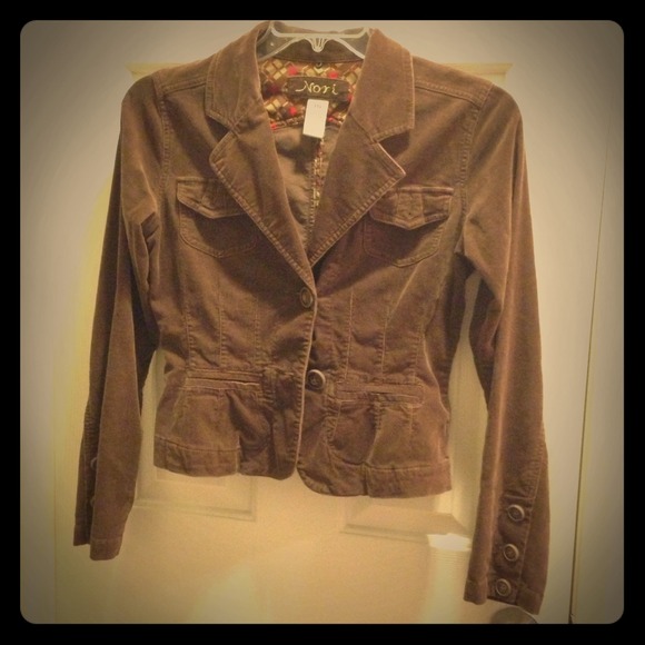 Brown jacket. - Picture 1 of 2