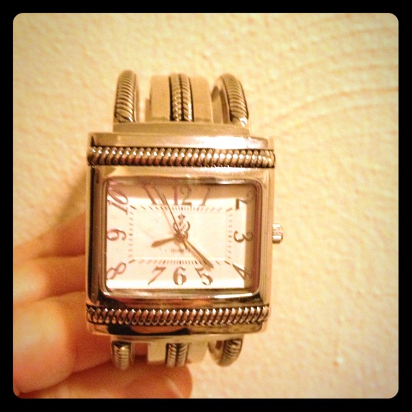 Brand New Premier Designs Jewelry silver watch.