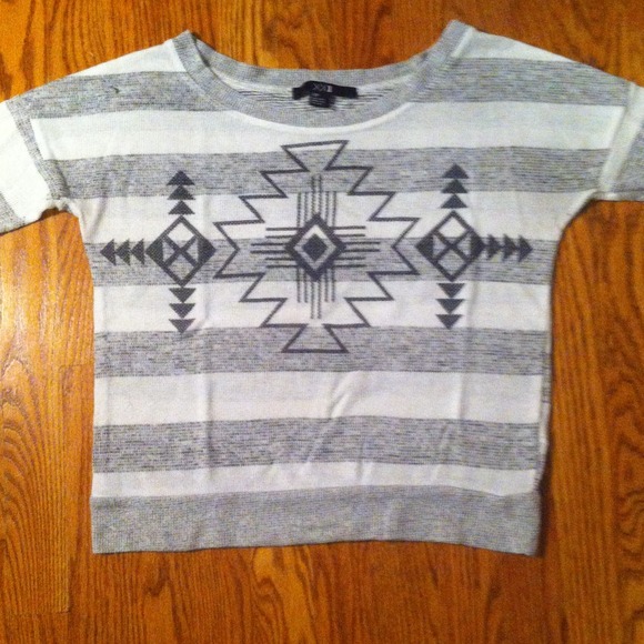 Forever 21 Sweater Size S 🎈SOLD🎈