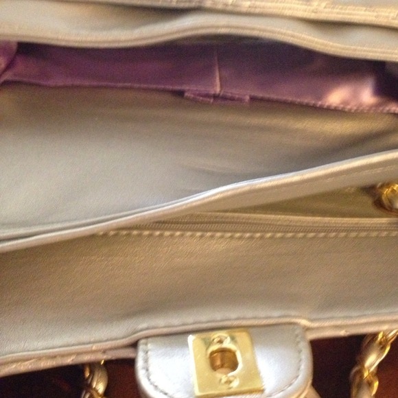 Flirty Affair Medium Silver Flap - Picture 4 of 4