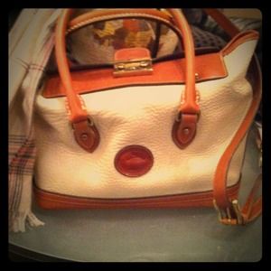 Dooney and bourke purse