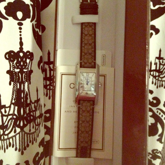 Coach, brown plated watch ⌚