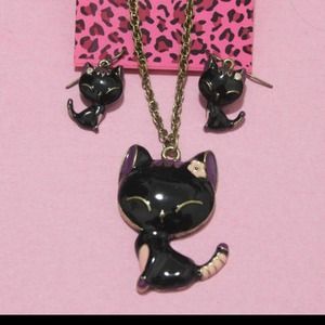 RESERVEDBetsey Johnson set of necklace and earring